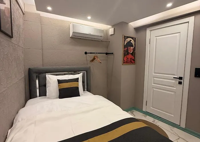 Modern Compact Near Metro Station * Estambul